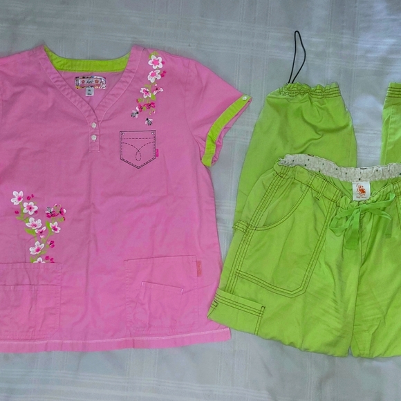 Koi Scrub Set w Pink Cherry Blossoms size Xlarge
